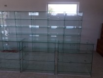 Rafturi sticla magazin, mobilier perete magazin sticla cu pal, Buzău - Buzau
