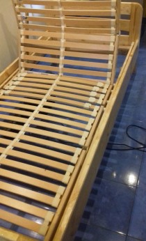 Pat medical electric îngrijire bolnavi cu telecomanda si saltea., Reșița - Caras-Severin